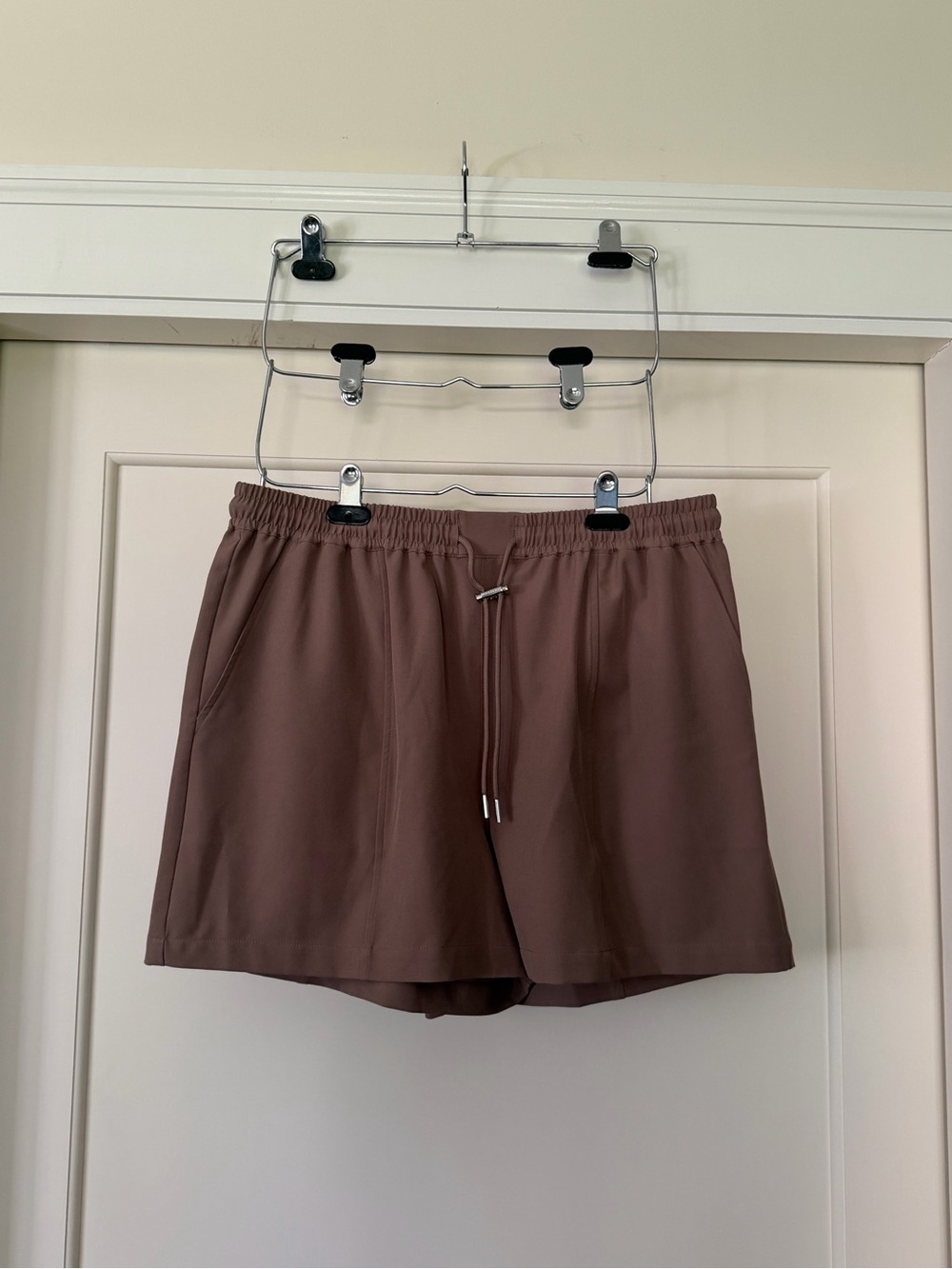 VARLEY Taupe Pull-On Drawstring Shorts Size XL